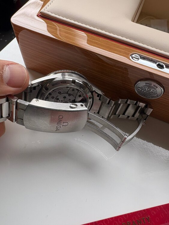 オメガ シーマスター 23330412210100（高級時計）の商品画像 - 査定依頼日：2025年5月14日 - 最高査定価格：480,000円