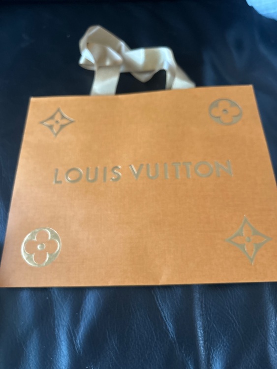 アンプラント財布（ブランド財布・小物）の商品画像 - 査定依頼日：2025年6月27日 - 最高査定価格：20,000円