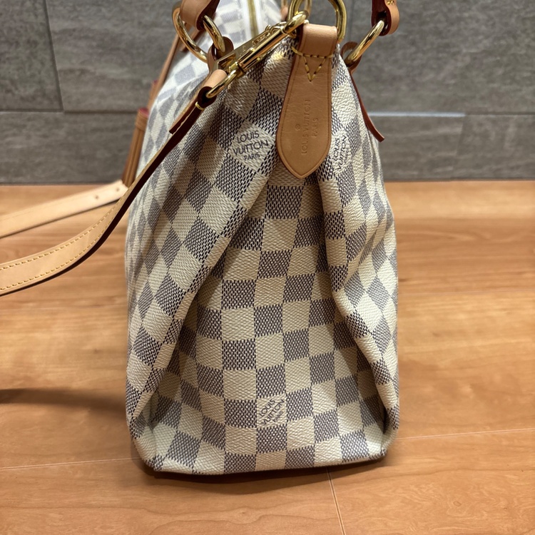 ルイヴィトン/リミントン/N40022/ストラップ付（ブランドバッグ）の商品画像 - 査定依頼日：2026年3月31日 - 最高査定価格：235,000円