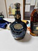 ロイヤル サルート 21年 青 陶器ボトル  700ml （お酒）の商品画像 - 査定依頼日：2026年7月5日 - 最高査定価格：6,000円