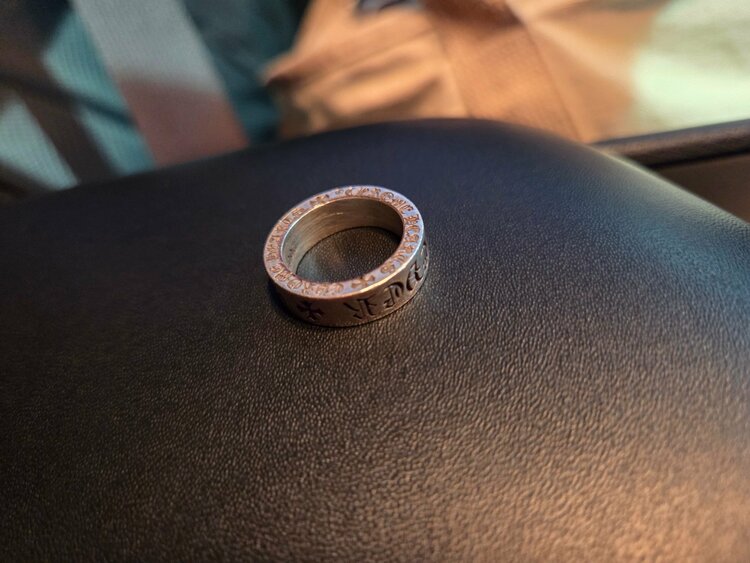 スペーサーフォーエバリング（古着・ファッション）の商品画像 - 査定依頼日：2026年3月27日 - 最高査定価格：30,000円