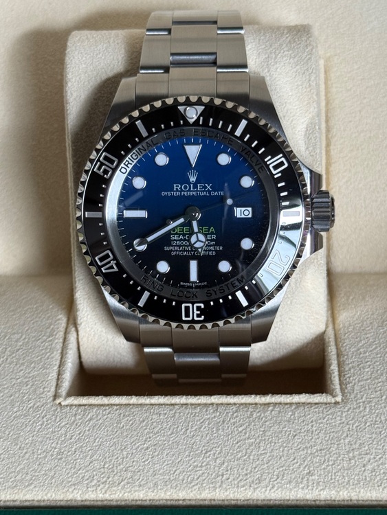 シードゥエラー　ディープシー　ディープブルー（高級時計）の商品画像 - 査定依頼日：2025年7月5日 - 最高査定価格：1,650,000円