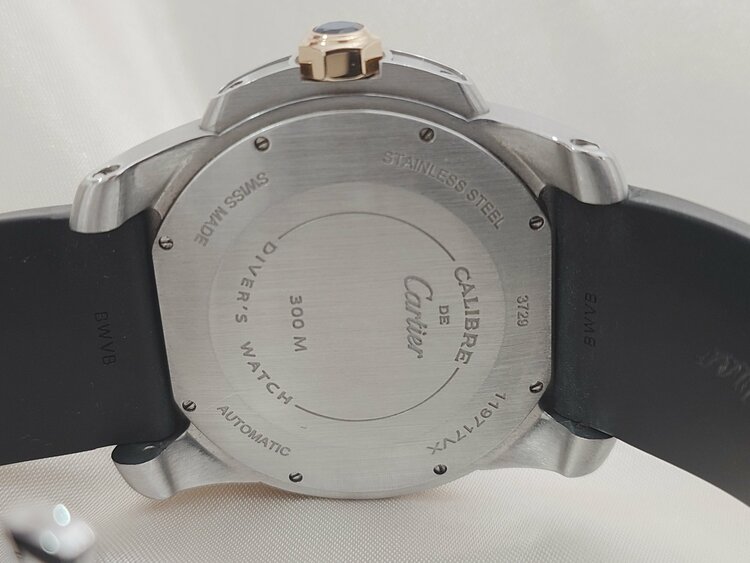 カリブル ドゥ カルティエ ダイバー W7100055 （高級時計）の商品画像 - 査定依頼日：2026年2月22日 - 最高査定価格：600,000円