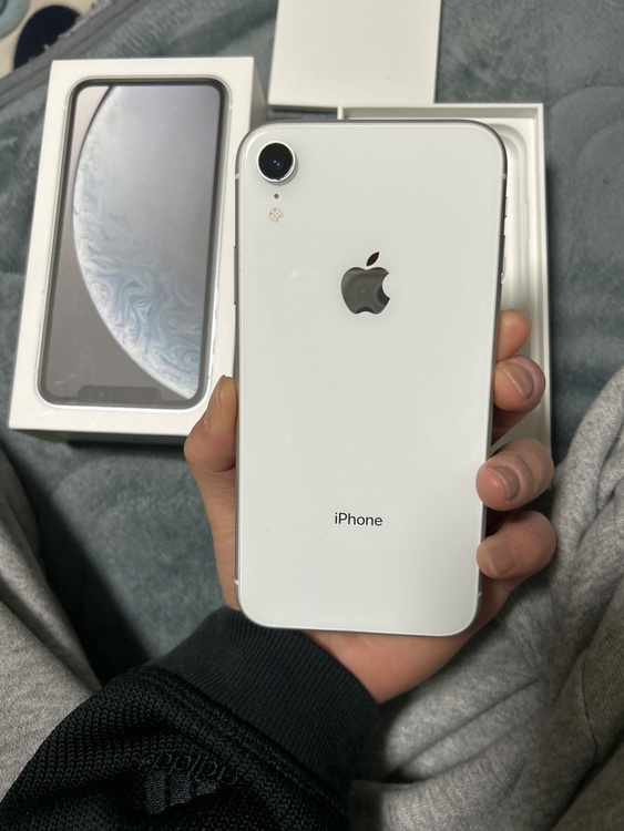 iPhoneXR 64GB SIMフリー（スマホ）の商品画像 - 査定依頼日：2026年3月21日 - 最高査定価格：12,000円