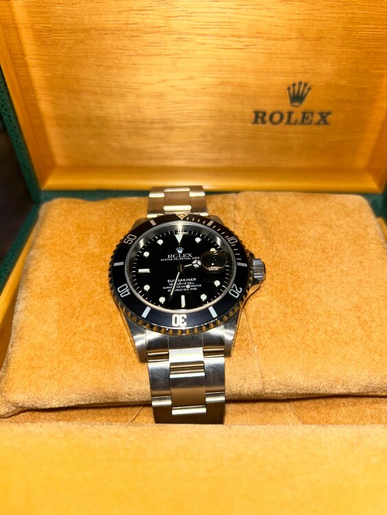 サブマリーナデイト（高級時計）の商品画像 - 査定依頼日：2025年2月2日 - 最高査定価格：1,150,000円