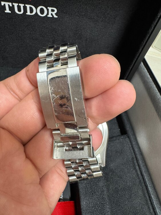 チューダー ブラックベイ 79680-0001（高級時計）の商品画像 - 査定依頼日：2025年5月21日 - 最高査定価格：450,000円