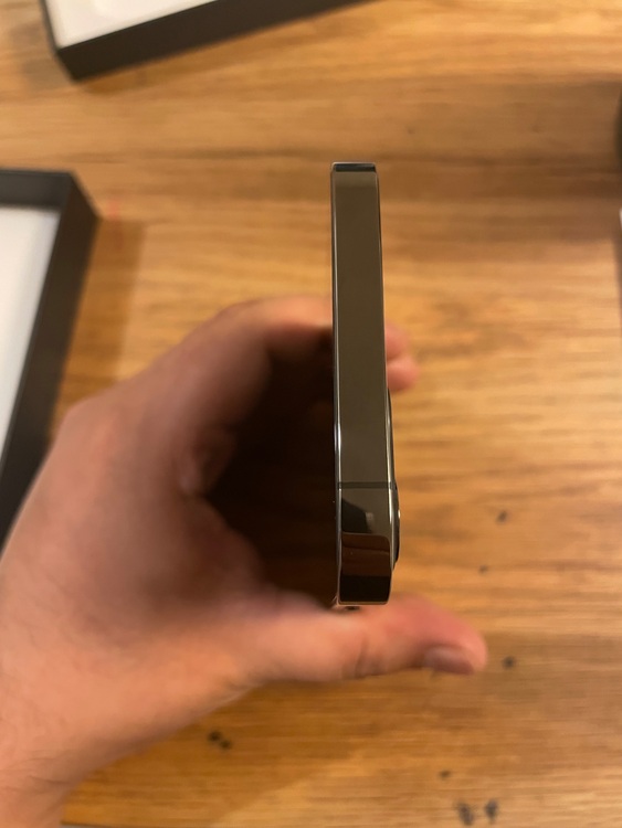 iPhone12pro256GB（スマホ）の商品画像 - 査定依頼日：2025年9月22日 - 最高査定価格：46,000円