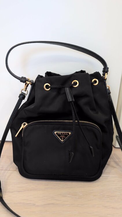 プラダ  （ブランドバッグ）の商品画像 - 査定依頼日：2026年2月16日 - 最高査定価格：121,000円