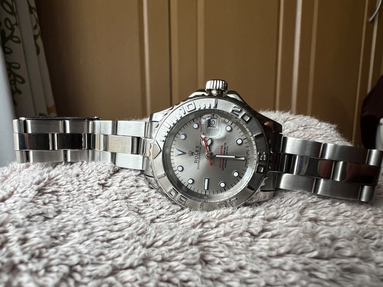 ロレックス ヨットマスター （高級時計）の商品画像 - 査定依頼日：2025年7月15日 - 最高査定価格：1,250,000円