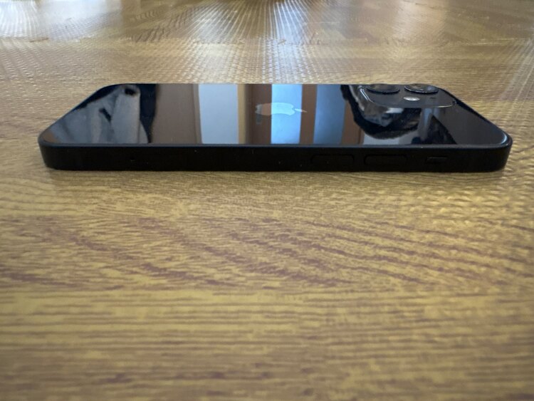 iPhone 12 mini 128GB SIMフリー（スマホ）の商品画像 - 査定依頼日：2025年5月1日 - 最高査定価格：27,000円