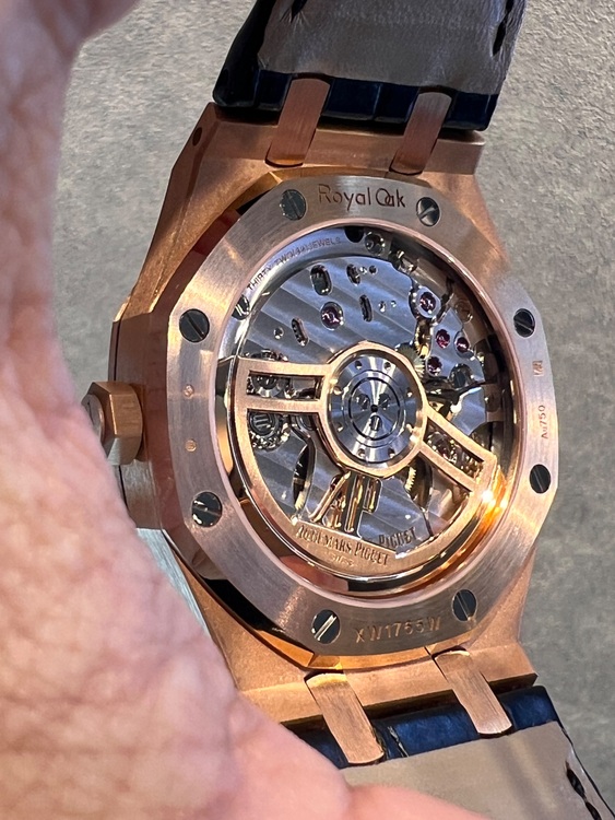 オーデマピゲ ロイヤルオーク （高級時計）の商品画像 - 査定依頼日：2025年11月13日 - 最高査定価格：7,800,000円