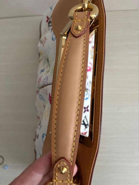 ルイヴィトン マルチカラー （ブランドバッグ）の商品画像 - 査定依頼日：2025年6月5日 - 最高査定価格：150,000円