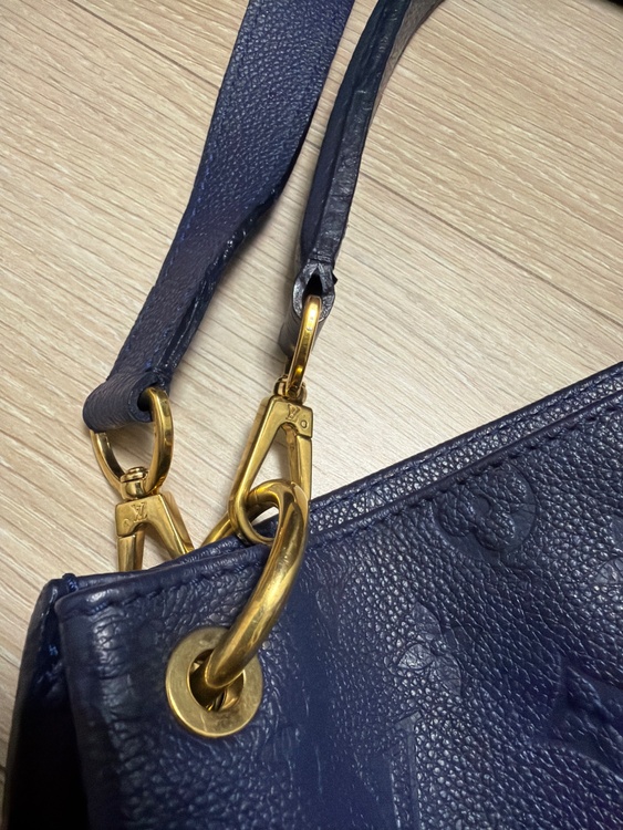 メティス（ブランドバッグ）の商品画像 - 査定依頼日：2026年3月23日 - 最高査定価格：130,000円