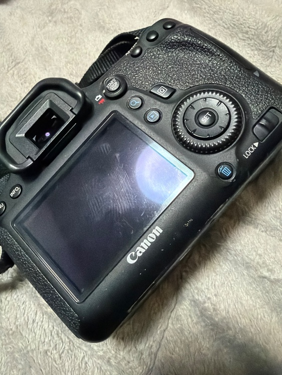 EOS 6D（カメラ）の商品画像 - 査定依頼日：2026年5月15日 - 最高査定価格：8,000円