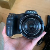 Sony Cyber-shot DSC-HX200V（カメラ）の商品画像 - 査定依頼日：2024年5月12日 - 最高査定価格：5,600円