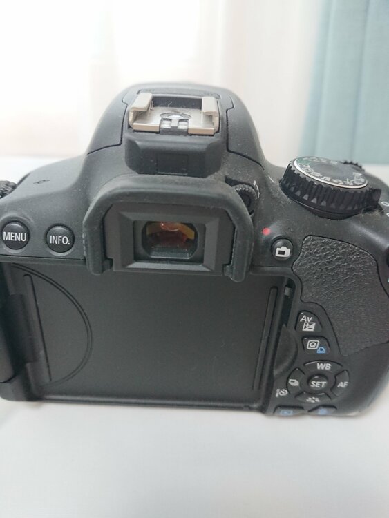 EOS kiss X6i（カメラ）の商品画像 - 査定依頼日：2026年4月15日 - 最高査定価格：14,100円