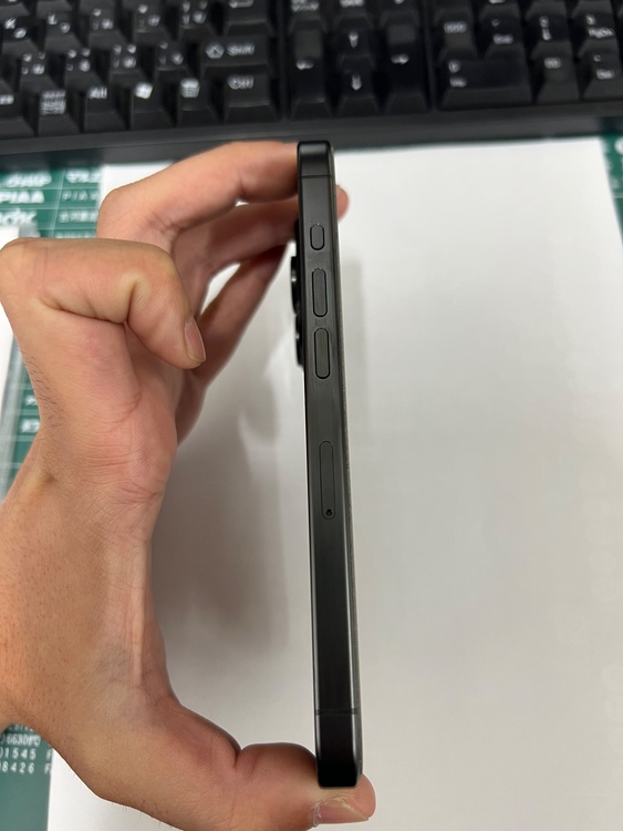 iPhone iPhone 15 Pro 256GB SIMフリー（スマホ）の商品画像 - 査定依頼日：2026年8月7日 - 最高査定価格：81,000円