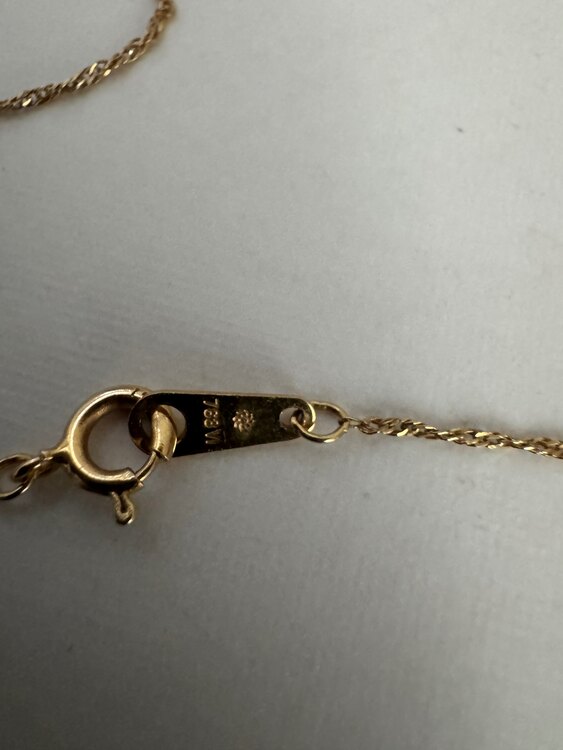 ダイヤクロスモチーフネックレス（金・貴金属）の商品画像 - 査定依頼日：2025年4月9日 - 最高査定価格：230,000円