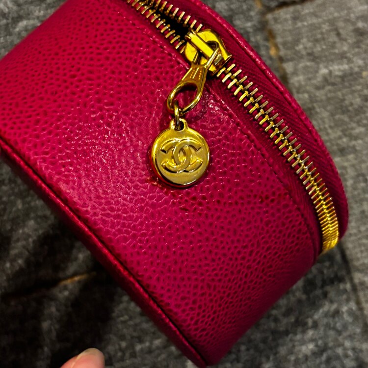 キャビアスキンジュエリーケース（ブランド財布・小物）の商品画像 - 査定依頼日：2025年5月8日 - 最高査定価格：30,000円