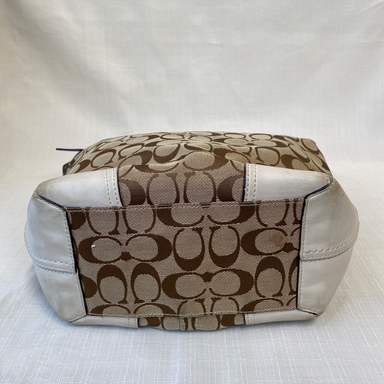 その他 コーチ （ブランドバッグ）の商品画像 - 査定依頼日：2026年3月8日 - 最高査定価格：1,500円