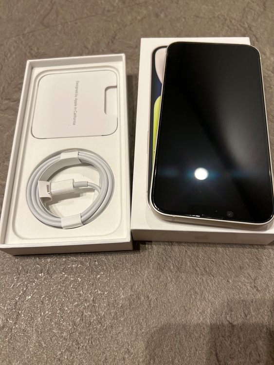 iPhone iPhone 14 256GB SIMフリー（スマホ）の商品画像 - 査定依頼日：2026年10月4日 - 最高査定価格：51,000円