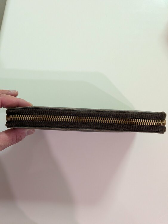 モノグラム長財布（ブランド財布・小物）の商品画像 - 査定依頼日：2026年3月18日 - 最高査定価格：8,000円