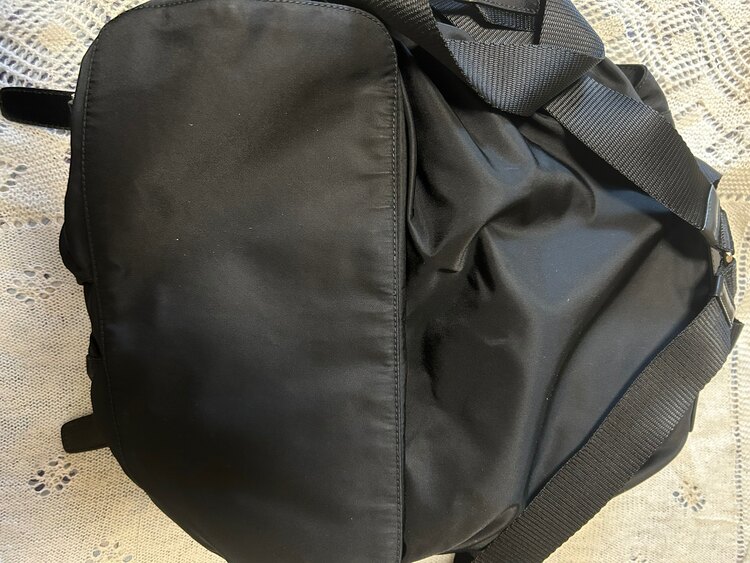 プラダ テスート バックパック/リュック ブラック BZ2811 （ブランドバッグ）の商品画像 - 査定依頼日：2025年3月26日 - 最高査定価格：80,000円