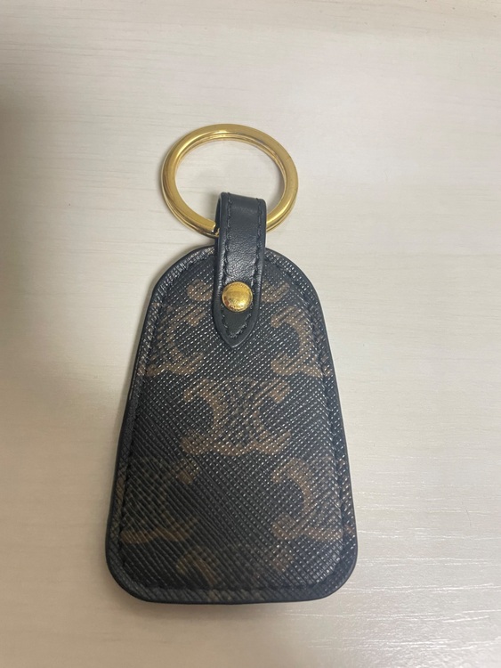 セリーヌ  （ブランドバッグ）の商品画像 - 査定依頼日：2025年6月25日 - 最高査定価格：7,000円