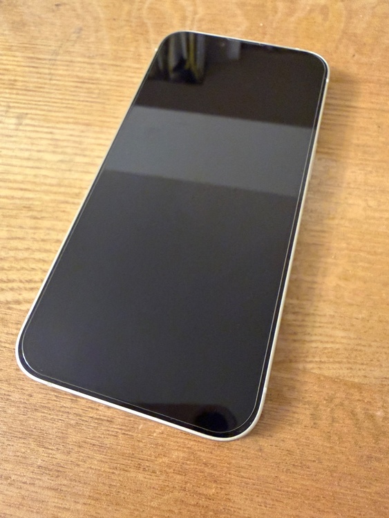 iPhone iPhone 14 128GB au（スマホ）の商品画像 - 査定依頼日：2026年7月19日 - 最高査定価格：50,000円