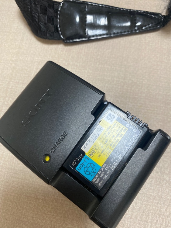 レンズ交換式デジタルカメラ（カメラ）の商品画像 - 査定依頼日：2026年8月4日 - 最高査定価格：15,000円