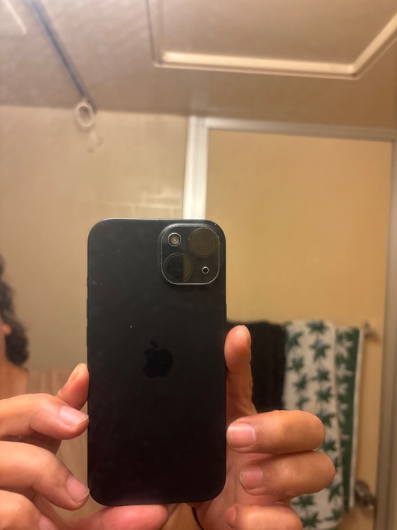 iPhone 15 128GB SIMフリー（スマホ）の商品画像 - 査定依頼日：2025年9月17日 - 最高査定価格：59,000円