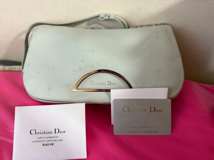 バック（ブランドバッグ）の商品画像 - 査定依頼日：2025年8月14日 - 最高査定価格：25,000円