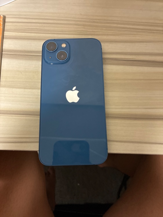 iPhone iPhone 13 128GB au（スマホ）の商品画像 - 査定依頼日：2026年10月12日 - 最高査定価格：31,000円