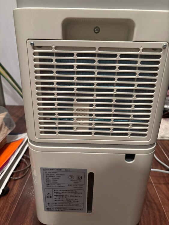 部屋干し除湿機（家電）の商品画像 - 査定依頼日：2025年2月21日 - 最高査定価格：500円