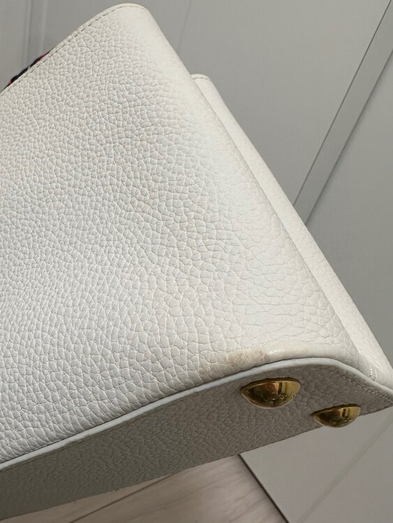 カプシーヌ（ブランドバッグ）の商品画像 - 査定依頼日：2025年5月4日 - 最高査定価格：300,000円