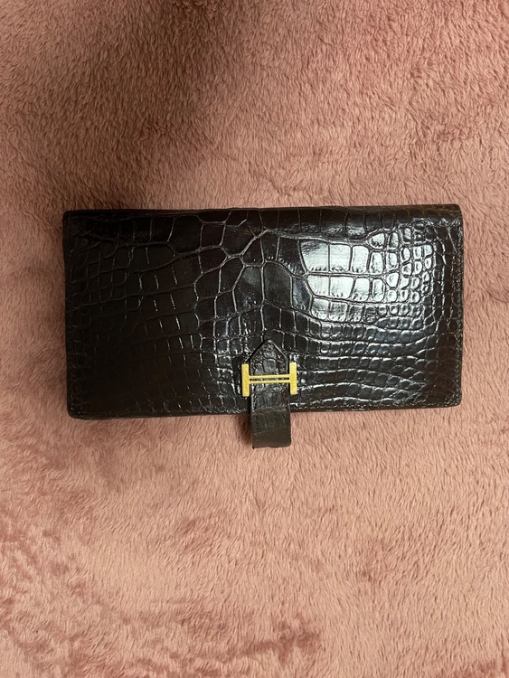 クロコ　財布（ブランド財布・小物）の商品画像 - 査定依頼日：2026年4月23日 - 最高査定価格：115,000円