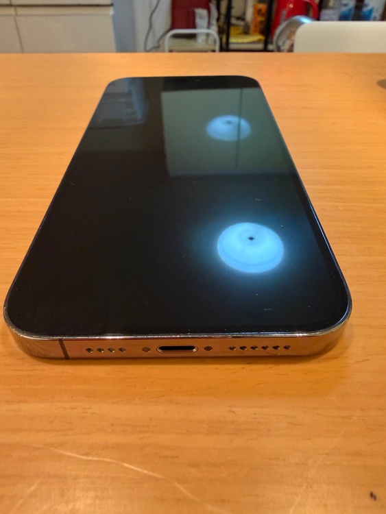 iPhone 14 Pro Max 256GB au（スマホ）の商品画像 - 査定依頼日：2026年1月23日 - 最高査定価格：81,000円