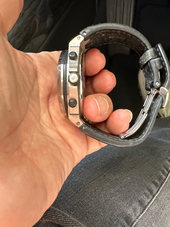 オーデマピゲ ロイヤルオーク （高級時計）の商品画像 - 査定依頼日：2025年10月2日 - 最高査定価格：2,600,000円