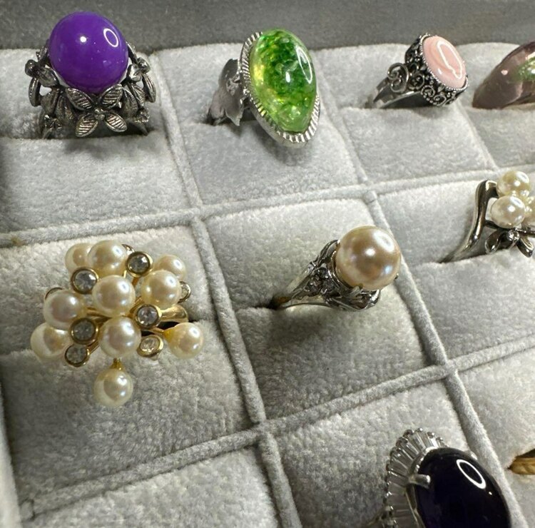 リング（宝石）の商品画像 - 査定依頼日：2025年3月1日 - 最高査定価格：10,000円