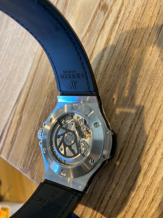 ウブロ ビックバン HBU410（高級時計）の商品画像 - 査定依頼日：2026年1月6日 - 最高査定価格：720,000円