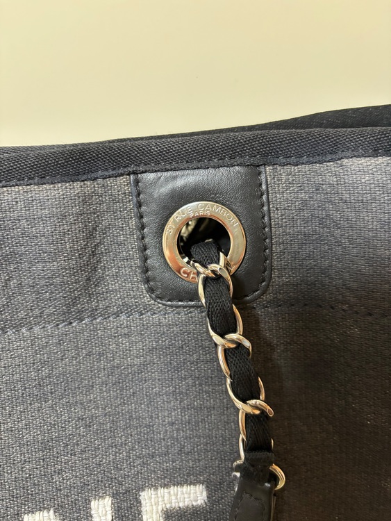 ドーヴィル（ブランドバッグ）の商品画像 - 査定依頼日：2025年12月2日 - 最高査定価格：175,000円