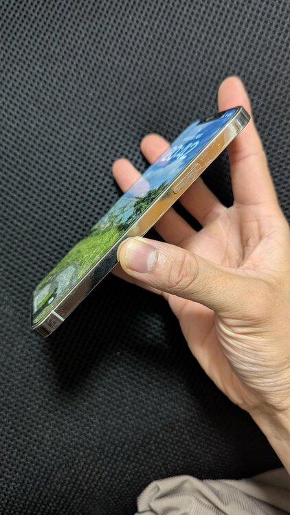 iPhone iPhone 12 Pro 128GB SIMフリー（スマホ）の商品画像 - 査定依頼日：2026年10月24日 - 最高査定価格：25,500円