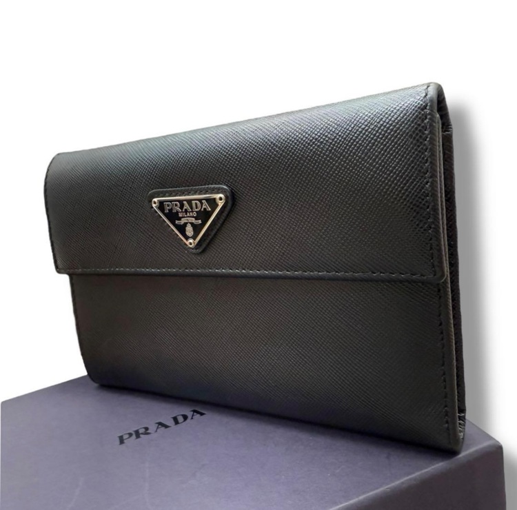 プラダ　財布（ブランド財布・小物）の商品画像 - 査定依頼日：2025年8月7日 - 最高査定価格：100,000円