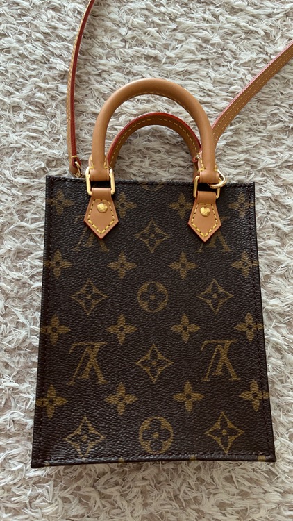 サックプラ　ミニ（ブランドバッグ）の商品画像 - 査定依頼日：2022年5月23日 - 最高査定価格：140,000円