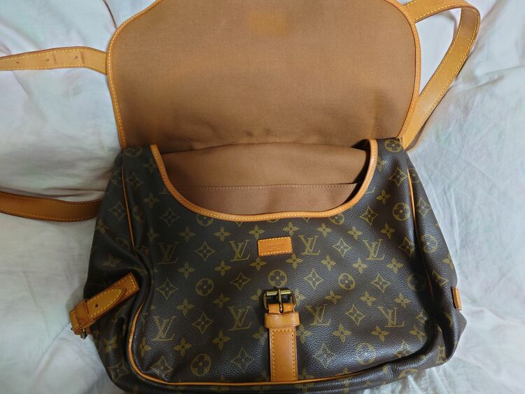 ソミュール（ブランドバッグ）の商品画像 - 査定依頼日：2025年8月21日 - 最高査定価格：63,000円