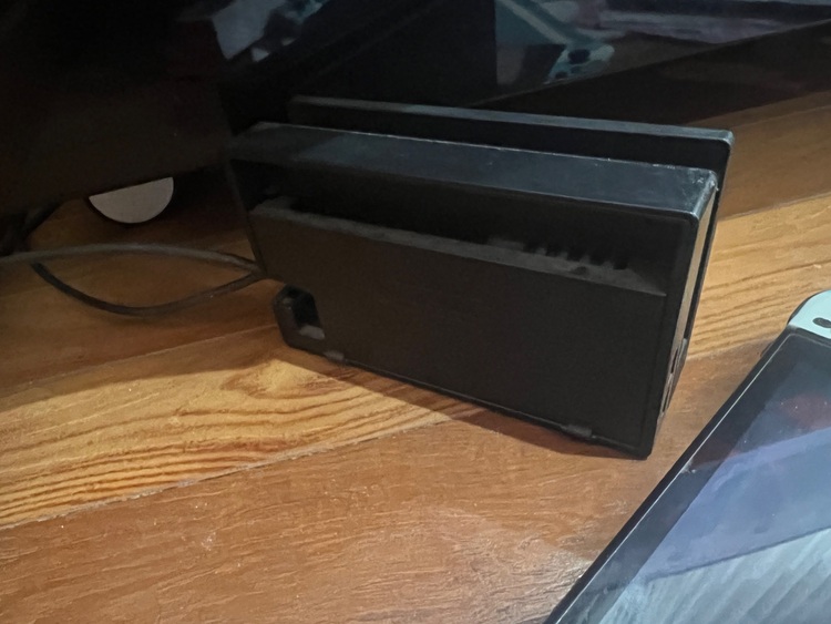 Switch本体  箱無し（ゲーム機本体・ゲームソフト）の商品画像 - 査定依頼日：2025年6月6日 - 最高査定価格：10,000円