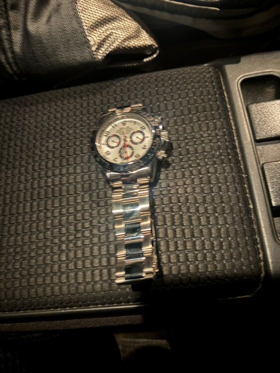 ロレックス デイトナ （高級時計）の商品画像 - 査定依頼日：2025年2月15日 - 最高査定価格：5,150,000円