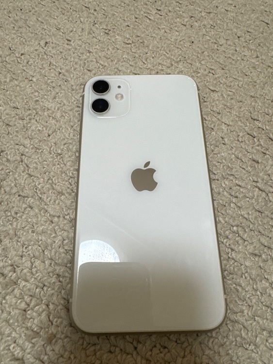 iPhone11（スマホ）の商品画像 - 査定依頼日：2025年10月14日 - 最高査定価格：27,000円