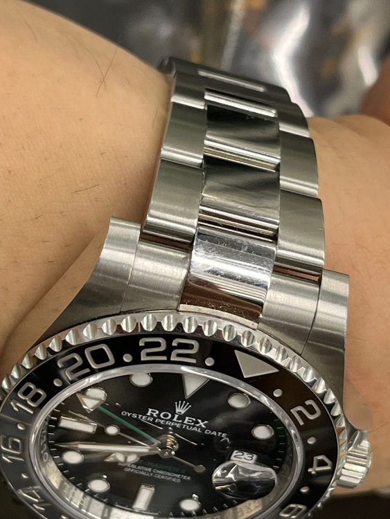 ロレックス GMTマスター 126710GRNR（高級時計）の商品画像 - 査定依頼日：2025年6月23日 - 最高査定価格：2,500,000円