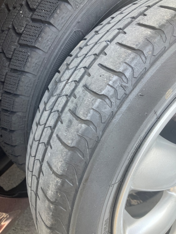 ブリヂストン軽自動車用夏用タイヤ（カー用品）の商品画像 - 査定依頼日：2026年2月16日 - 最高査定価格：5,000円